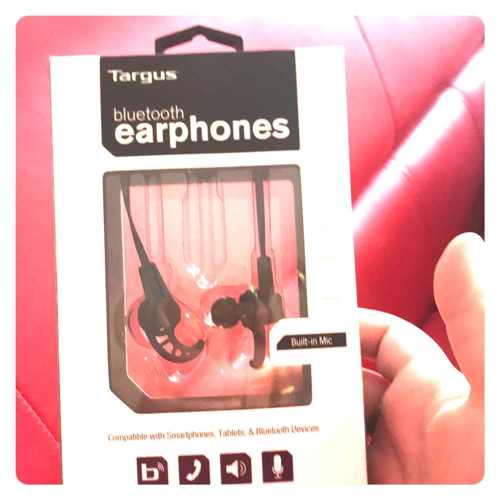 Targus Bluetooth earphones